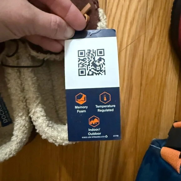 Dockers Brown and Cream Suede Slippers with Plush Lining - Picture 2 of 5